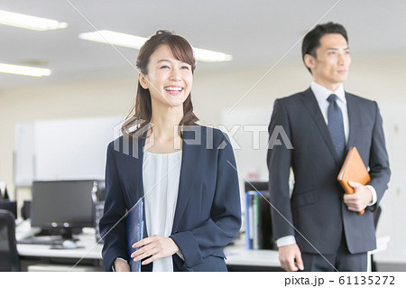 company employee company employee 61135272