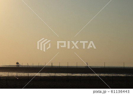 江川海岸　夕焼け　夕陽 61136443