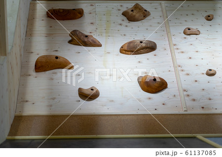 ボルダリング ボルダリングウォール 壁 木製 ホールド クライミングジム ボルダリングジム 61137085