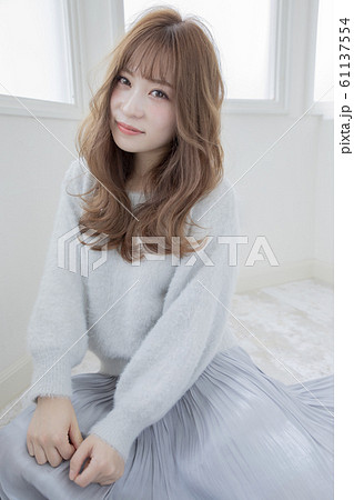 ゆるふわロングヘアー 日本人 ヘアスタイル 髪型 美容 モデル ゆるふわロングヘアー 日本人 ヘアスタイル 髪型 美容 モデル 61137554