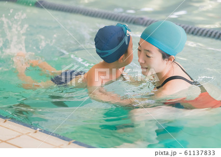 キッズスイミング 61137833