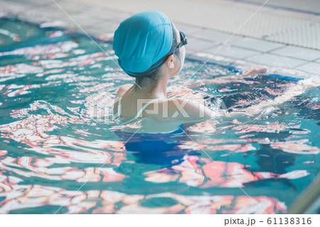 キッズスイミング 61138316