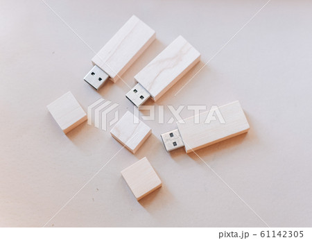 A wooden usb flash memory drive made from wood 61142305