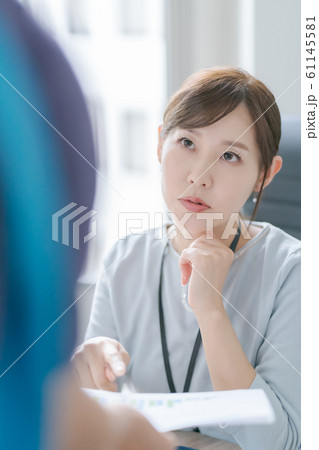 30代 女性 30代 女性 61145581
