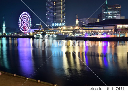 神戸モザイクと観覧車の夜景 神戸モザイクと観覧車の夜景 61147631