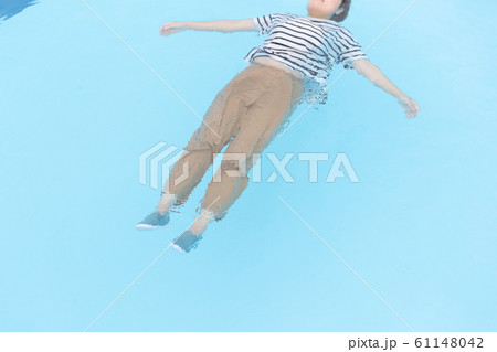 着衣水泳 着衣泳 着衣水泳 着衣泳 61148042