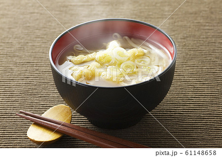 モヤシと油揚げ味噌汁23 モヤシと油揚げ味噌汁23 61148658