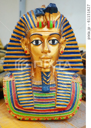 tutankhamun statue as nice souvenir tutankhamun statue as nice souvenir 61151627