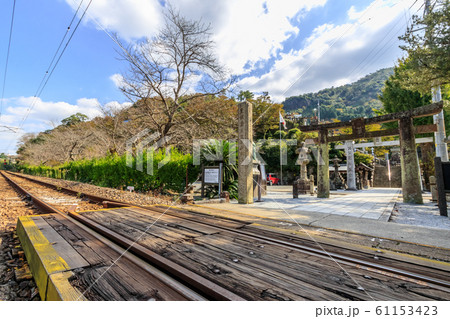 陶山神社と線路　佐賀県有田町 61153423