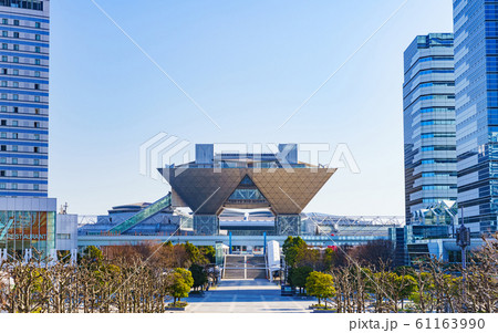 東京ビッグサイト 東京国際展示場 東京 都市風景 日本 【被写体の敷地外から望遠レンズで外観を撮影】 東京ビッグサイト 東京国際展示場 東京 都市風景 日本 【被写体の敷地外から望遠レンズで外観を撮影】 61163990