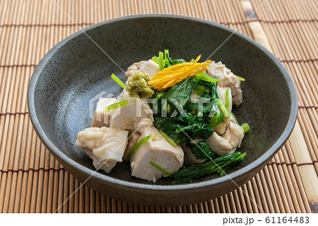 鶏むね肉の鳥わさ 61164483