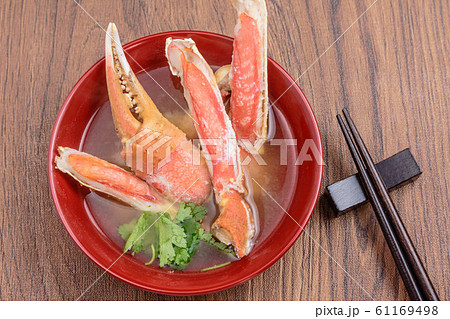 冬の味覚　カニ汁 61169498