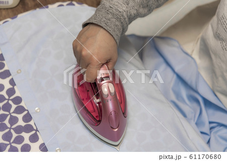 【アイロンがけ】 61170680