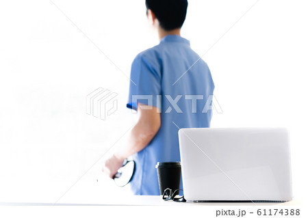 医師 男性 悩む 顔なし 医師 男性 悩む 顔なし 61174388