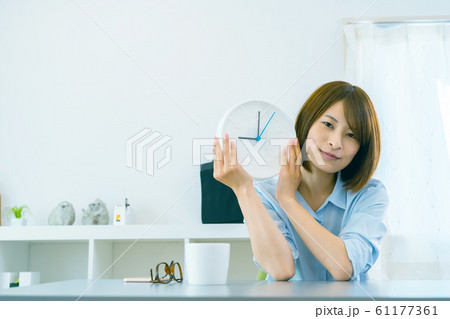 仕事 女性 タイムテーブル 仕事 女性 タイムテーブル 61177361