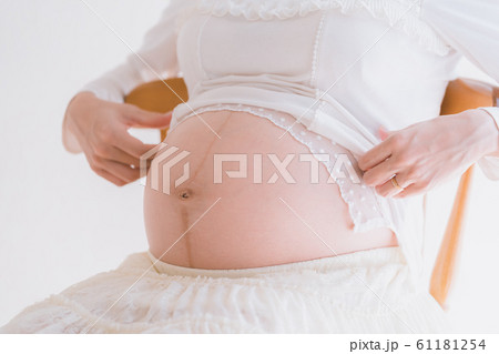 pregnant woman pregnant woman 61181254