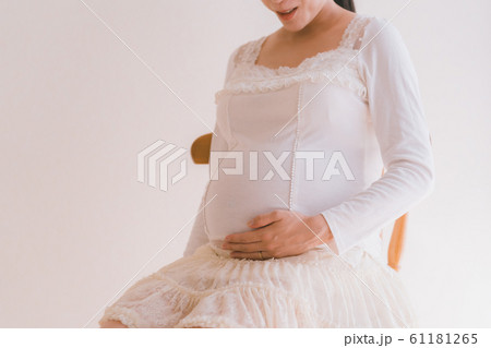 pregnant woman pregnant woman 61181265