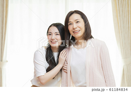 母と娘 61184834