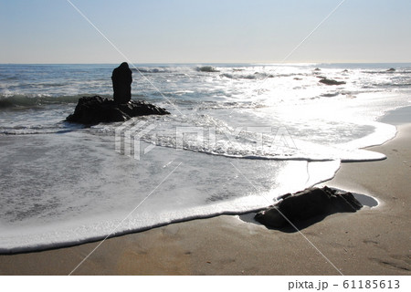 磯原海岸 野口雨情直筆の歌碑 松に松風 磯原は 小磯の蔭にも 波か打つ の写真素材 61185614 Pixta