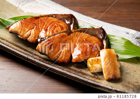ブリの照焼き ブリの照焼き 61185728