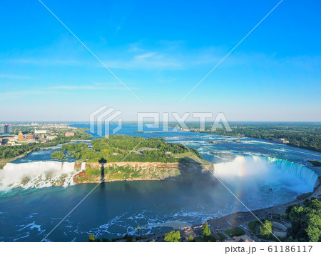 スカイロン・タワーより眺めるナイアガラフォールズ ナイアガラの滝 / Niagara Falls 61186117