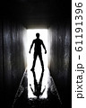 シルエット　影　男 61191396