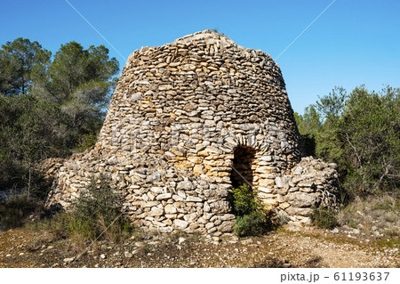 dry stone shelter in Catalonia, Spain 61193637