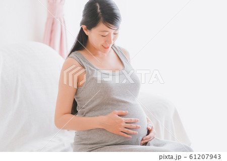 pregnant woman pregnant woman 61207943