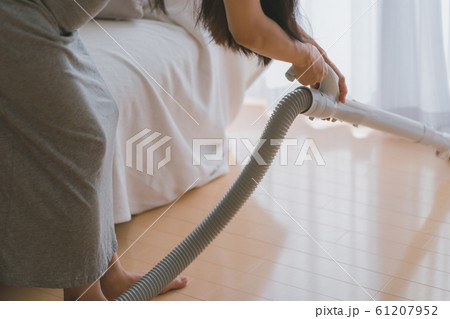 pregnant woman pregnant woman 61207952