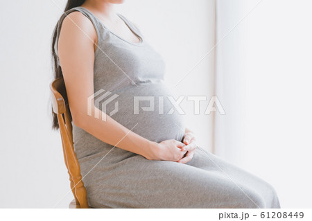 pregnant woman pregnant woman 61208449