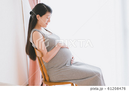 pregnant woman pregnant woman 61208476