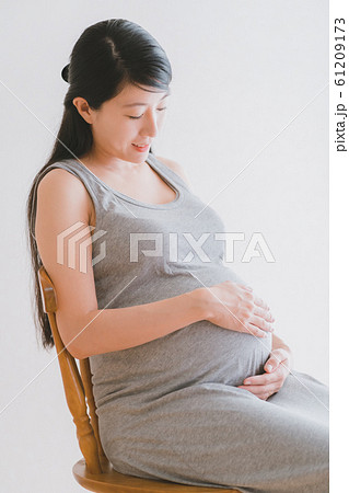 pregnant woman pregnant woman 61209173