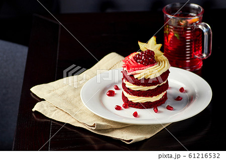 Cake Red Velvet with pomegranate and carambola, Cake Red Velvet with pomegranate and carambola, 61216532