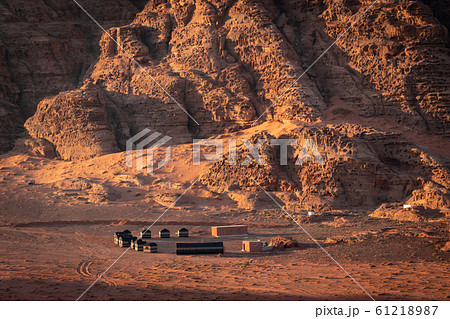 Bliv såret Signal Dwelling Beduin experience camping in Wadi Rum desert,...の写真素材 [61218987] - PIXTA