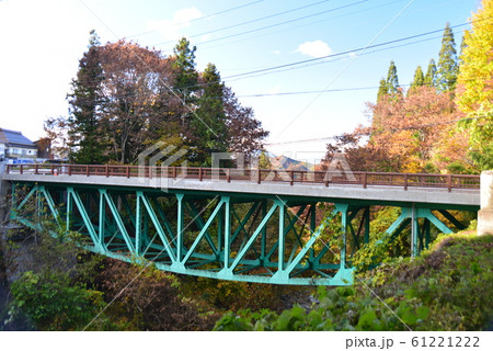 珍しい型式で架設された橋 珍しい型式で架設された橋 61221222
