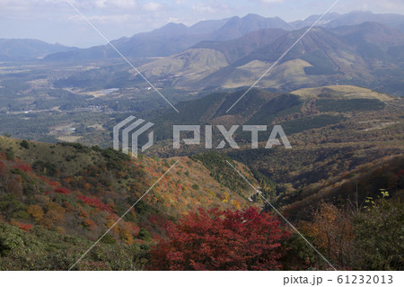 涌蓋山より九重連山と紅葉 61232013