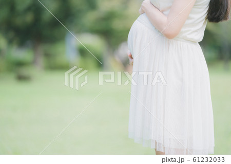 pregnant woman pregnant woman 61232033
