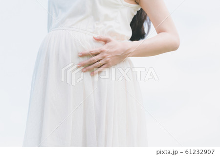 pregnant woman 61232907