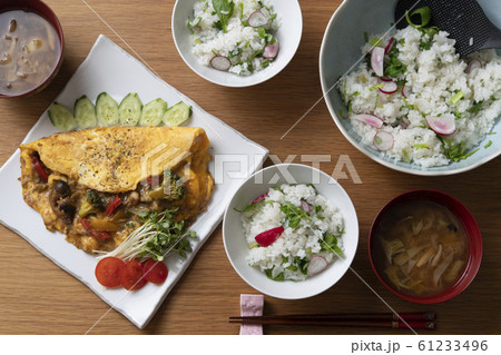 七草ごはんの食卓 七草ごはんの食卓 61233496