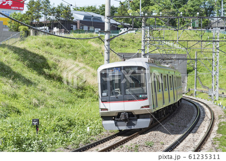 【東急 田園都市線 5000系 たまプラーザ駅】 【東急 田園都市線 5000系 たまプラーザ駅】 61235311
