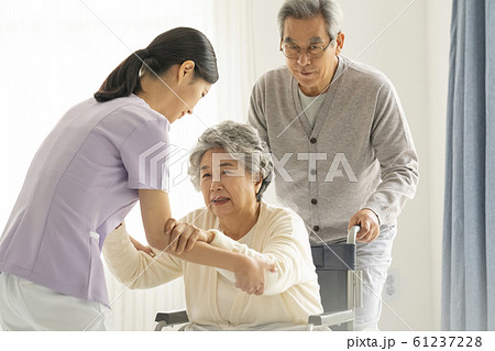 韓国人 高齢者 老人 61237228