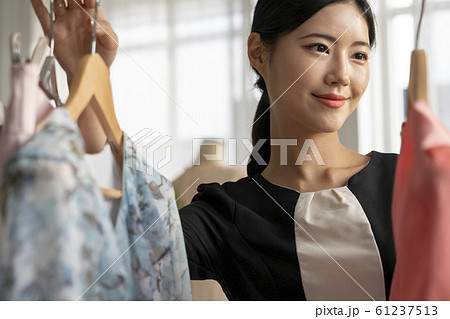 韓国人 女性 女 61237513