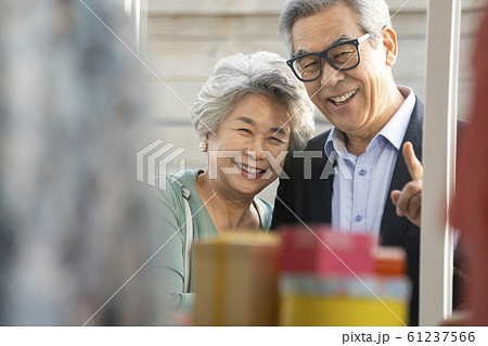 韓国人 高齢者 老人 61237566