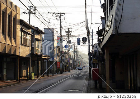 新潟　上越市　雁木のある風景 61250258