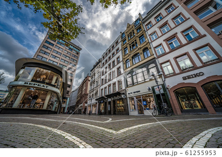 Shops in the Goethestrasse shopping street 61255953