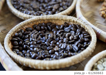 Coffee Bean Coffee Bean 61260663