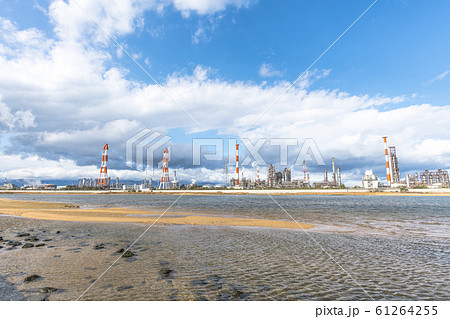 四日市コンビナート　塩浜エリアの工場風景 61264255