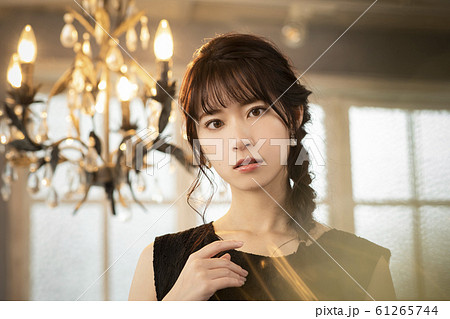 女性 モデル パーティー ビューティー 女性 モデル パーティー ビューティー 61265744