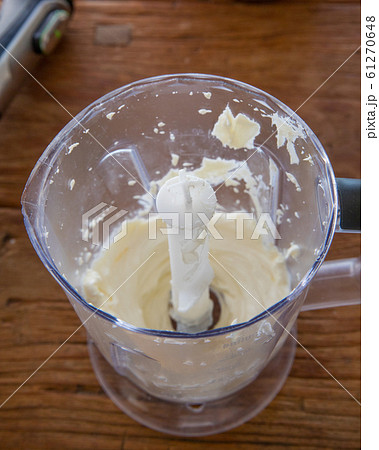 手作りのカフェオレチーズケーキ材料 61270648