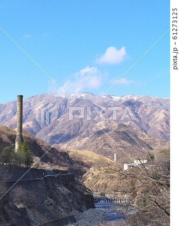 足尾銅山 精錬所大煙突方面の風景の写真素材